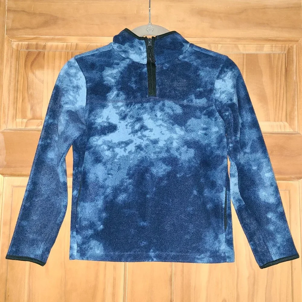 5/$30 Boys Old Navy Blue Camouflaged Fleece Hooded Pullover